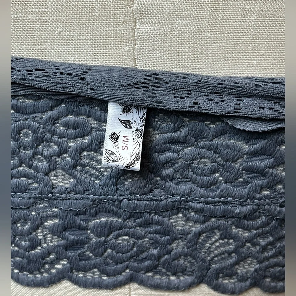 Strapless Bralette beautiful lace Size Small - Picture 3 of 6